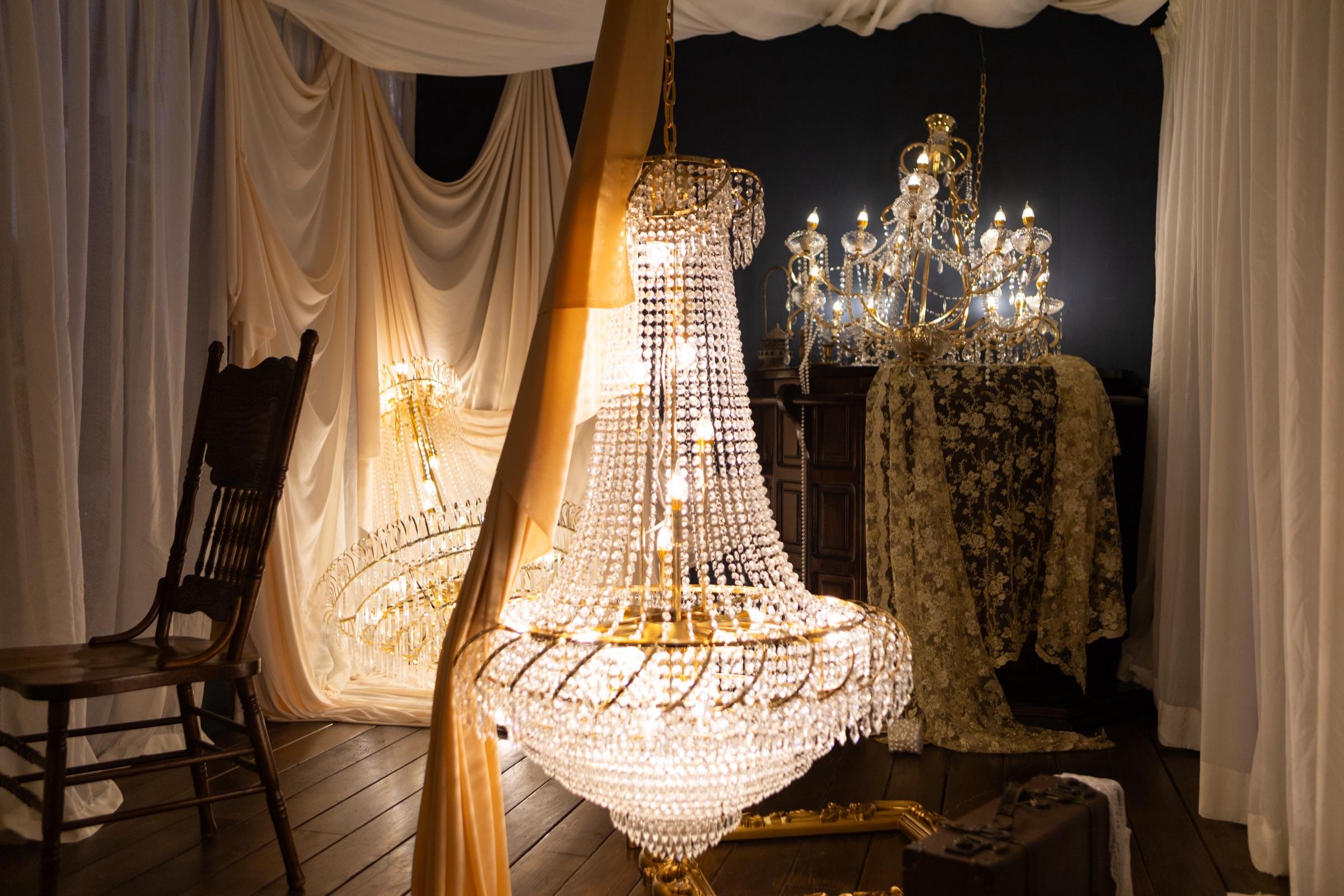 Crystal Chandelier thumbnail 4