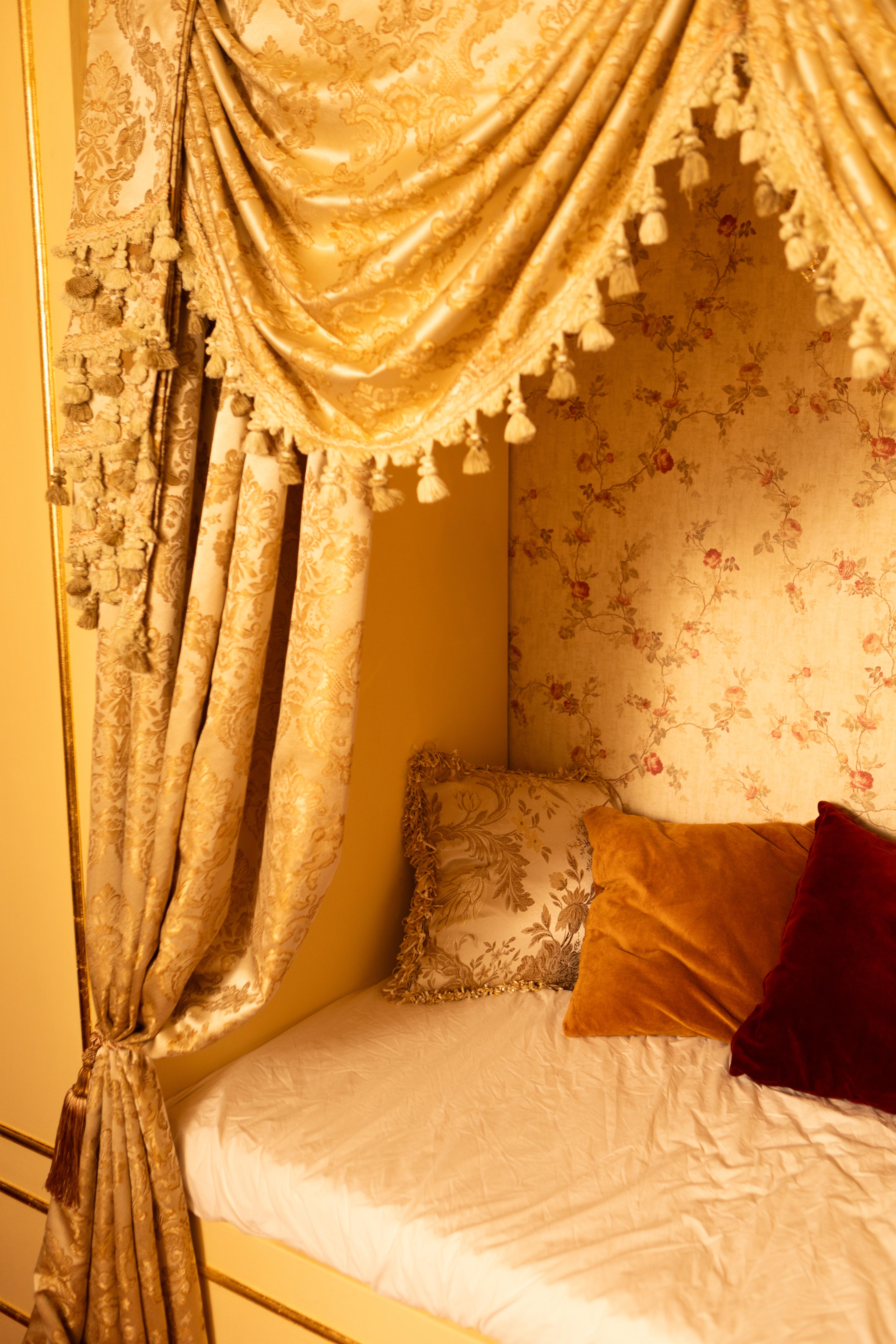 Bedroom thumbnail 8