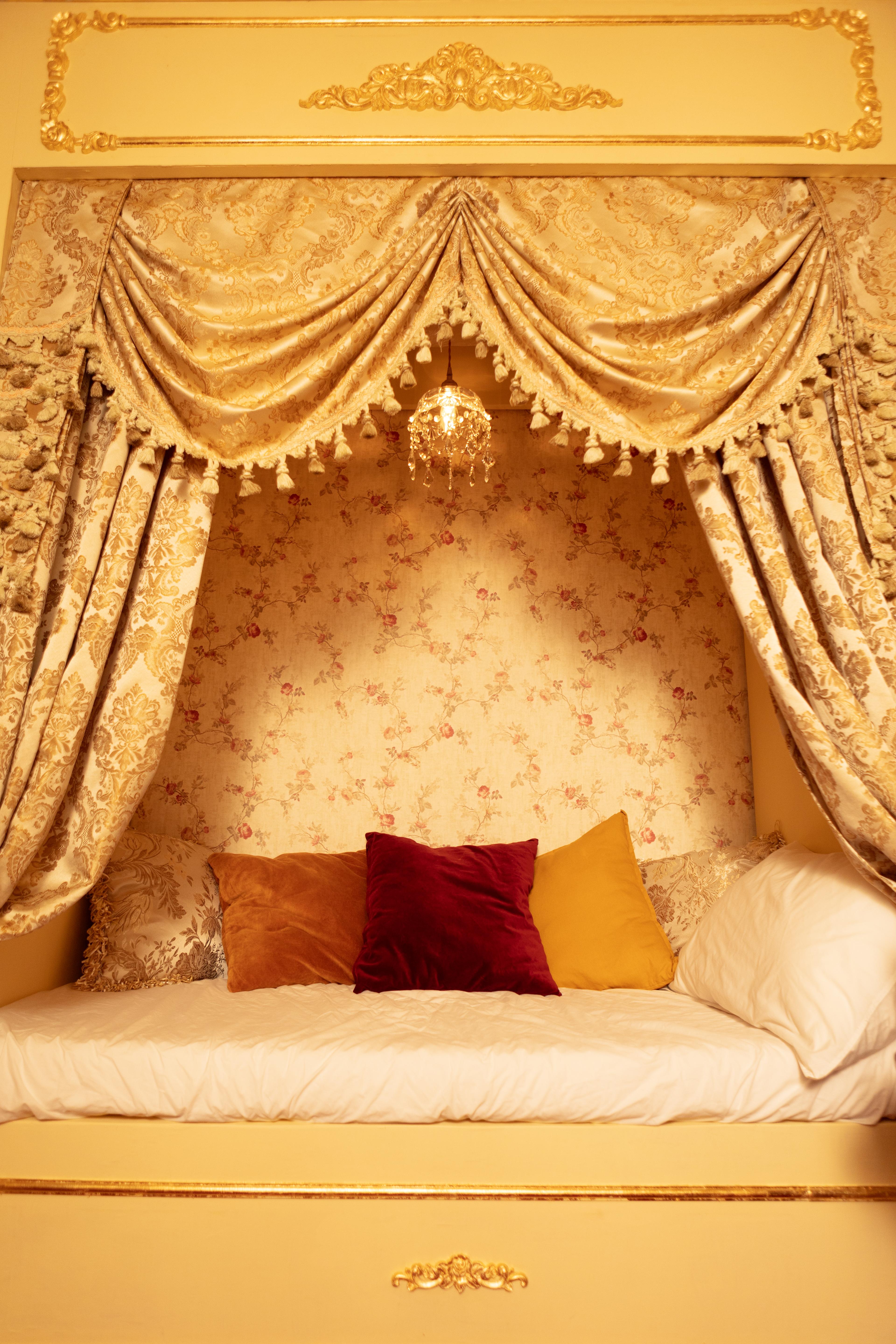 Bedroom thumbnail 6