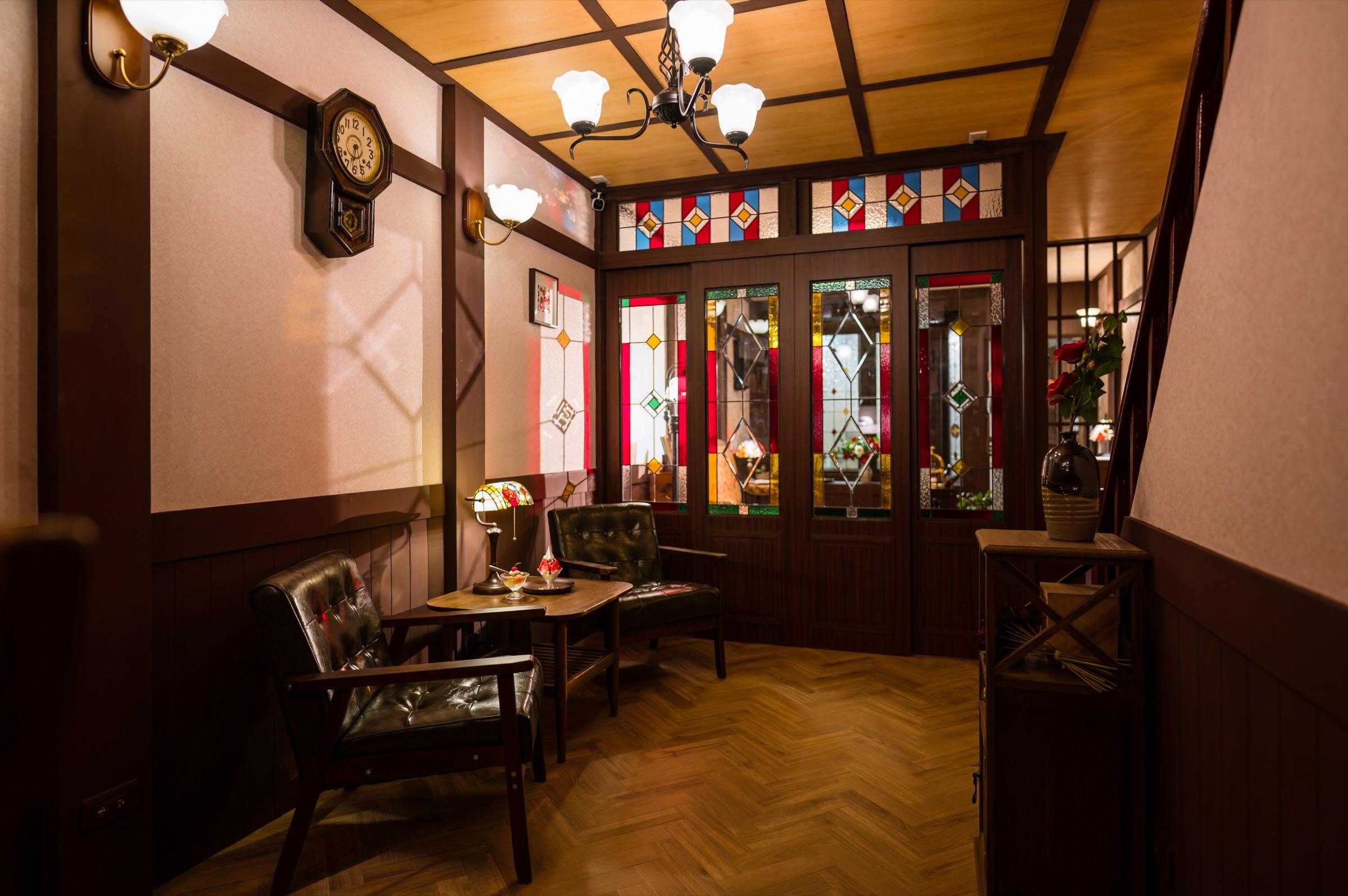Camellia Room thumbnail 8