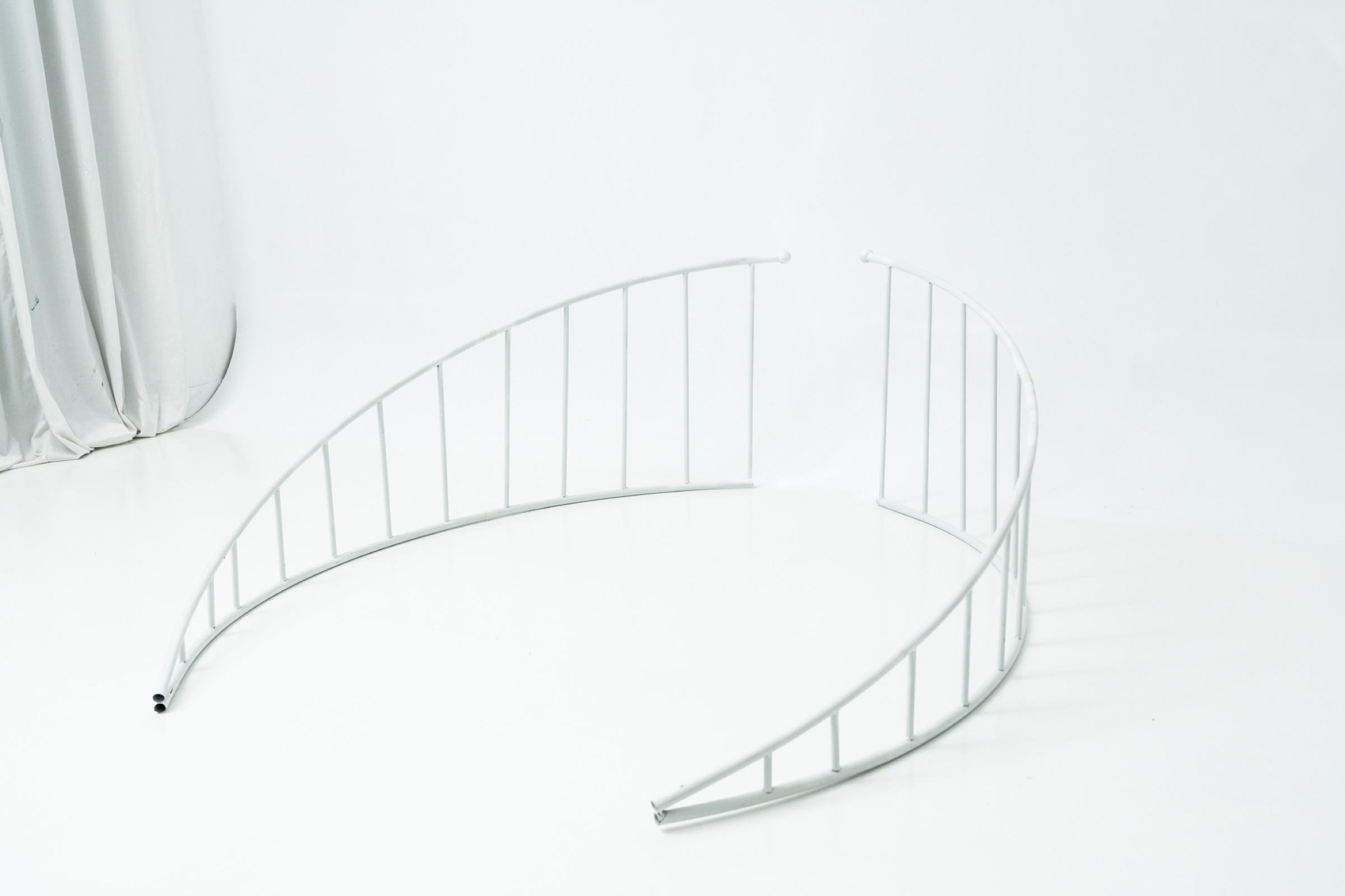 Creative White Room thumbnail 9