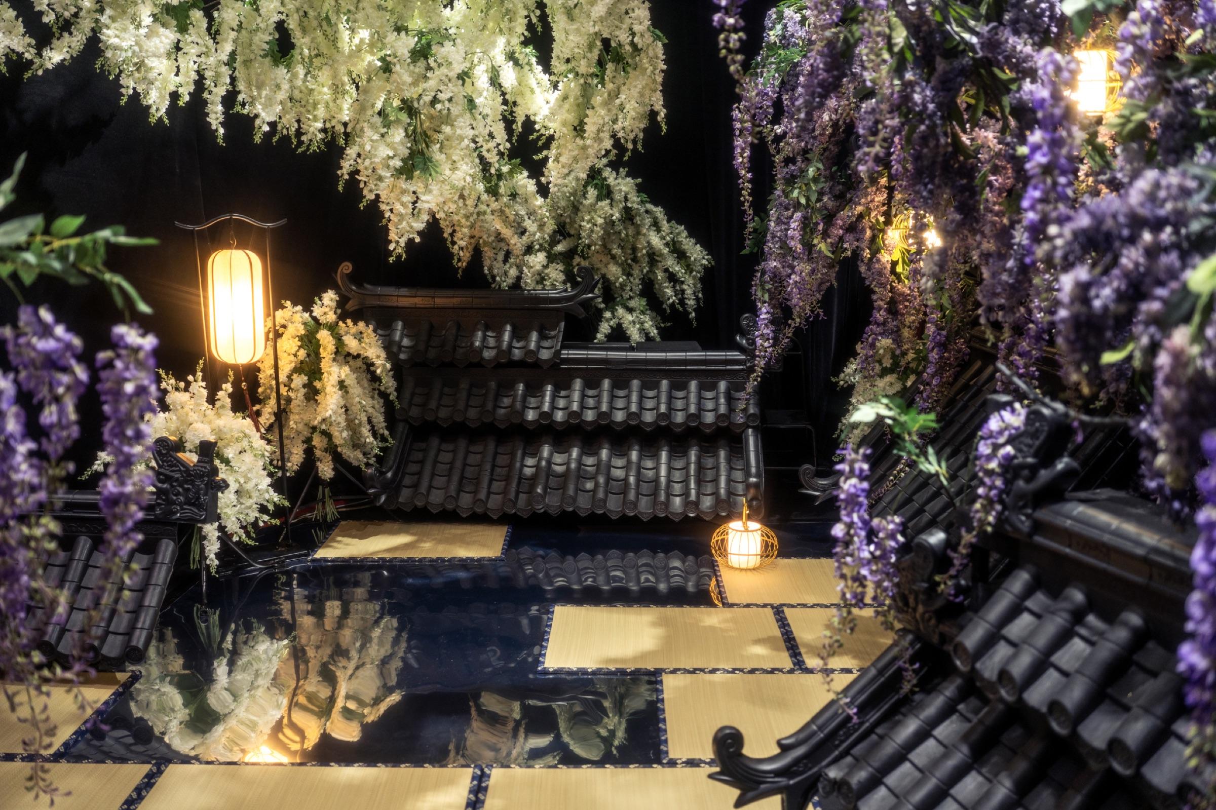 Leap Across the Eaves-Wisteria Courtyard thumbnail 13