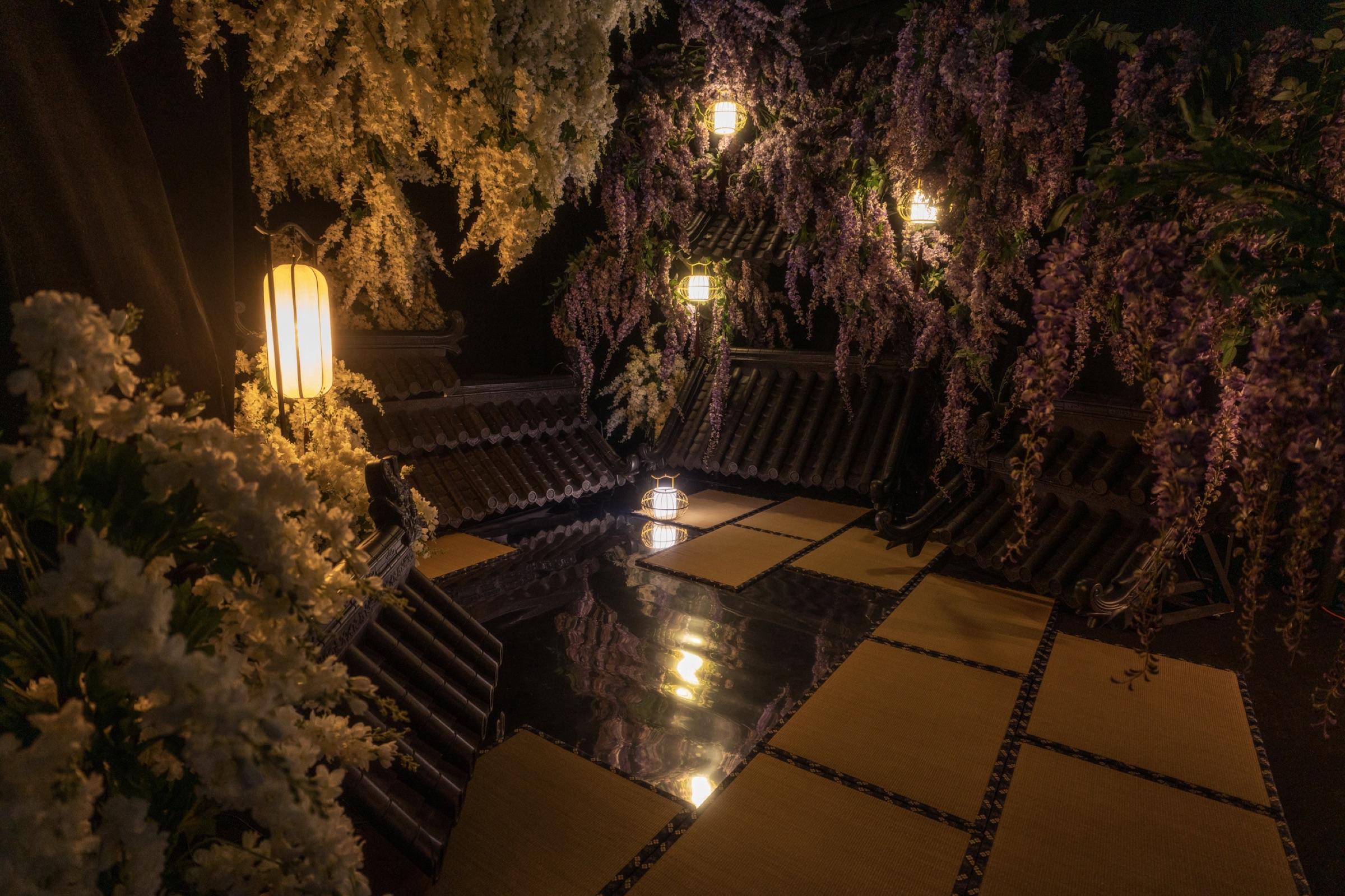 Leap Across the Eaves-Wisteria Courtyard thumbnail 5