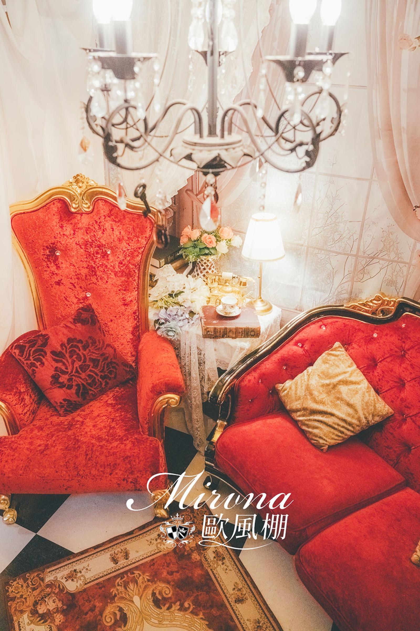 European Living Room & Bedroom Studio thumbnail 7