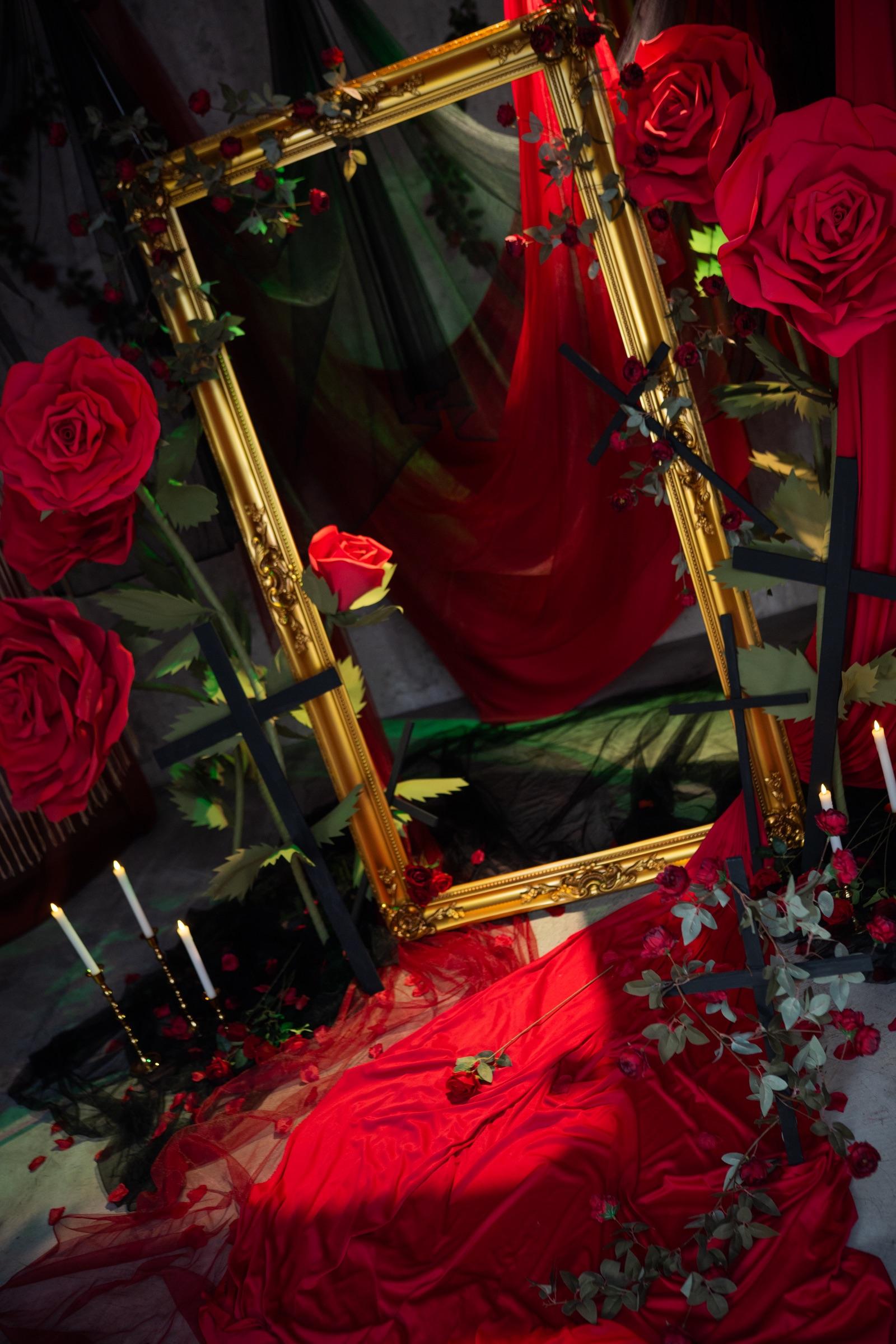 Thorns and Poetry thumbnail 9